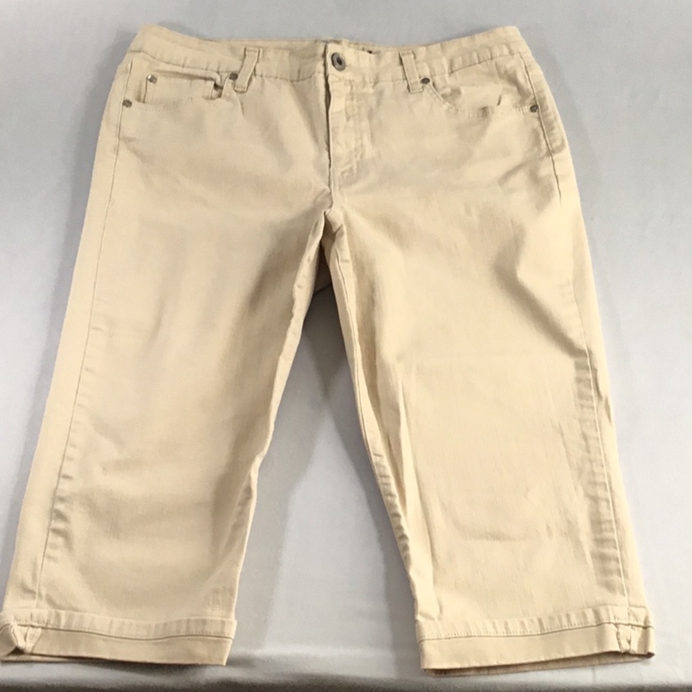 Bandolino‎ Streetwear Summer Neutral Cream Cuffed Capris Minimalist  Size 14